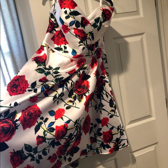Strapless cocktail dress worn once size 14/16 - Picture 1 of 5